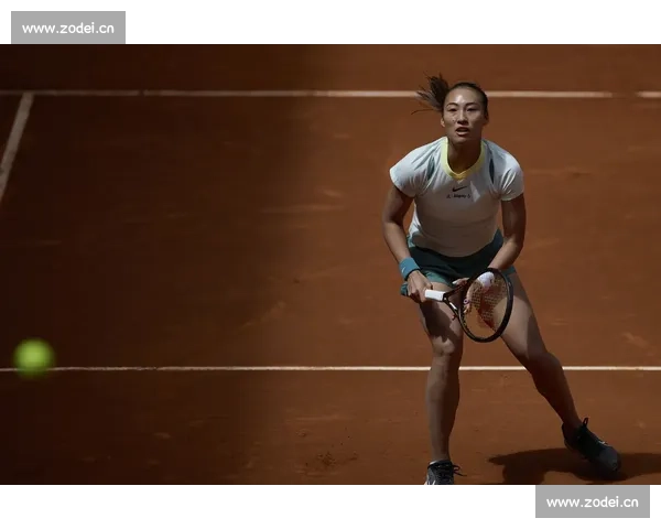 郑钦文崛起之路:从青涩新星到世界网球舞台上的强劲挑战者